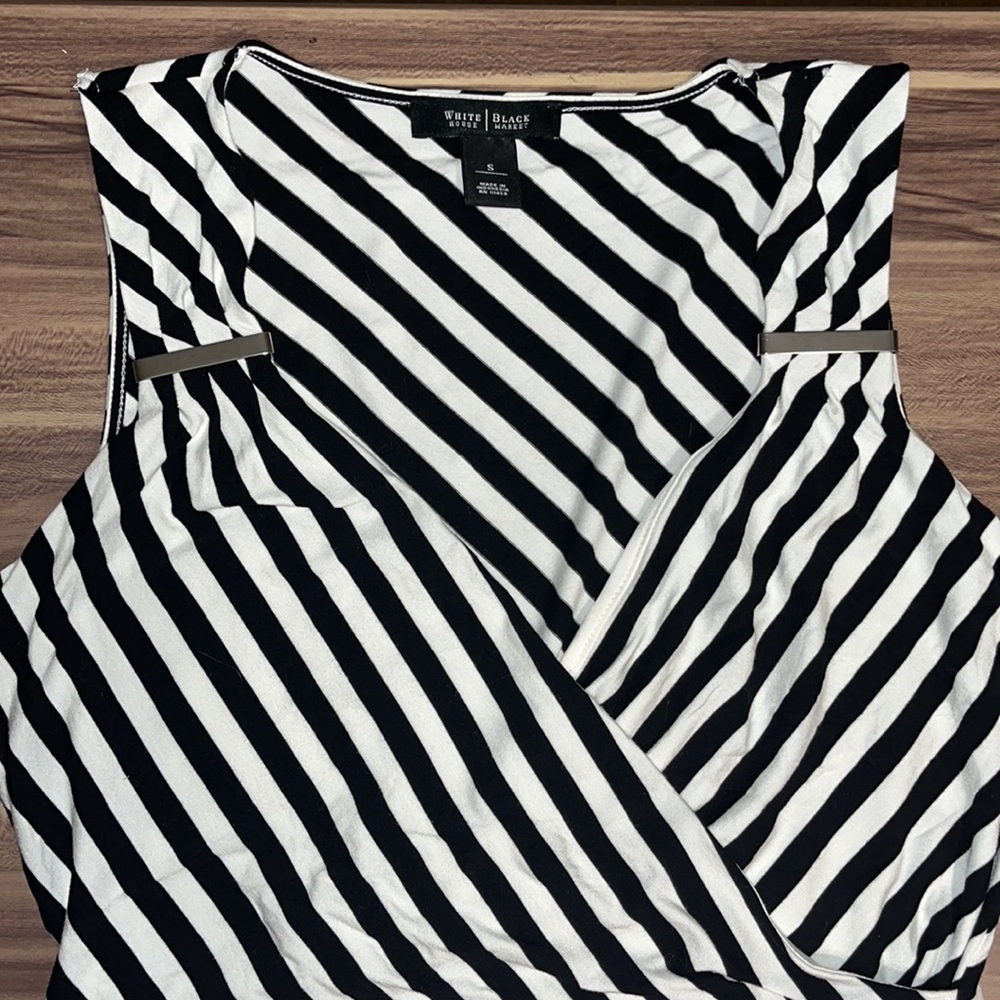 White House, Black market, black and white striped ruched tank top - Picture 4 of 15